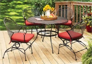 How To Create a Comfortable and Casual Dining Experience with Patio Dining Sets